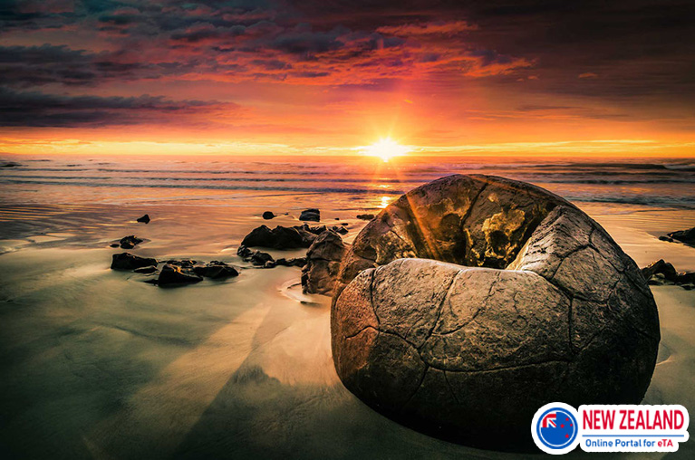 Moeraki-boulders-South-New-zealand